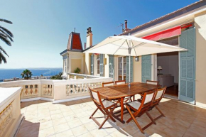  Magnifique appartement d'époque avec Vue Mer 4 personnes avec terrasse Le Port Nice  Ницца